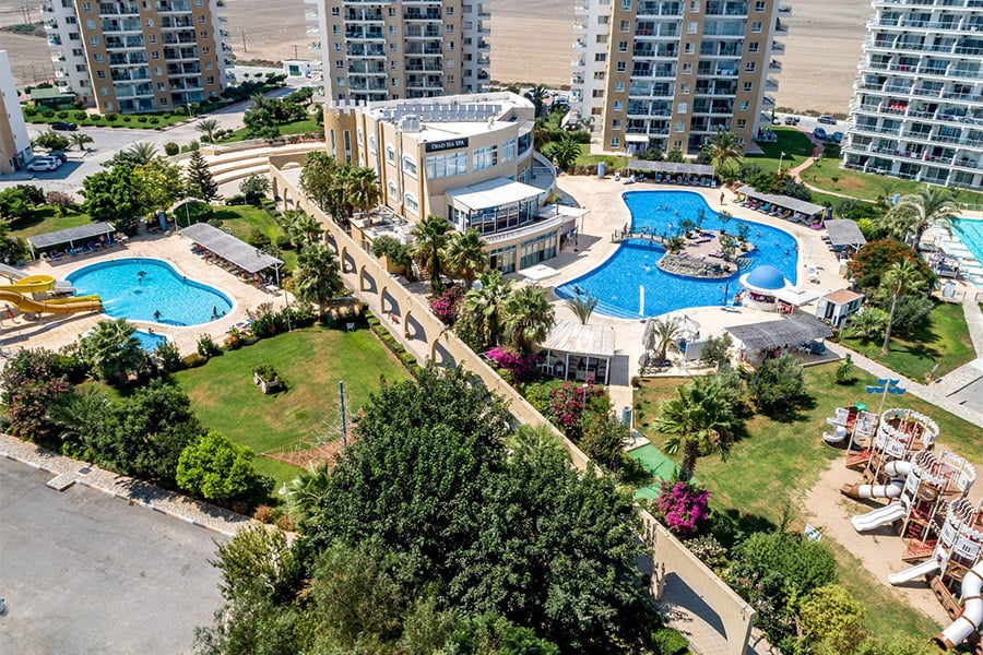Resale Apartment in the modern high-rise complex Caesar Resort 7, Iskele