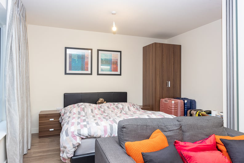 1 bedroom(s) apartment to sale in Beaufort Square, London-image 19