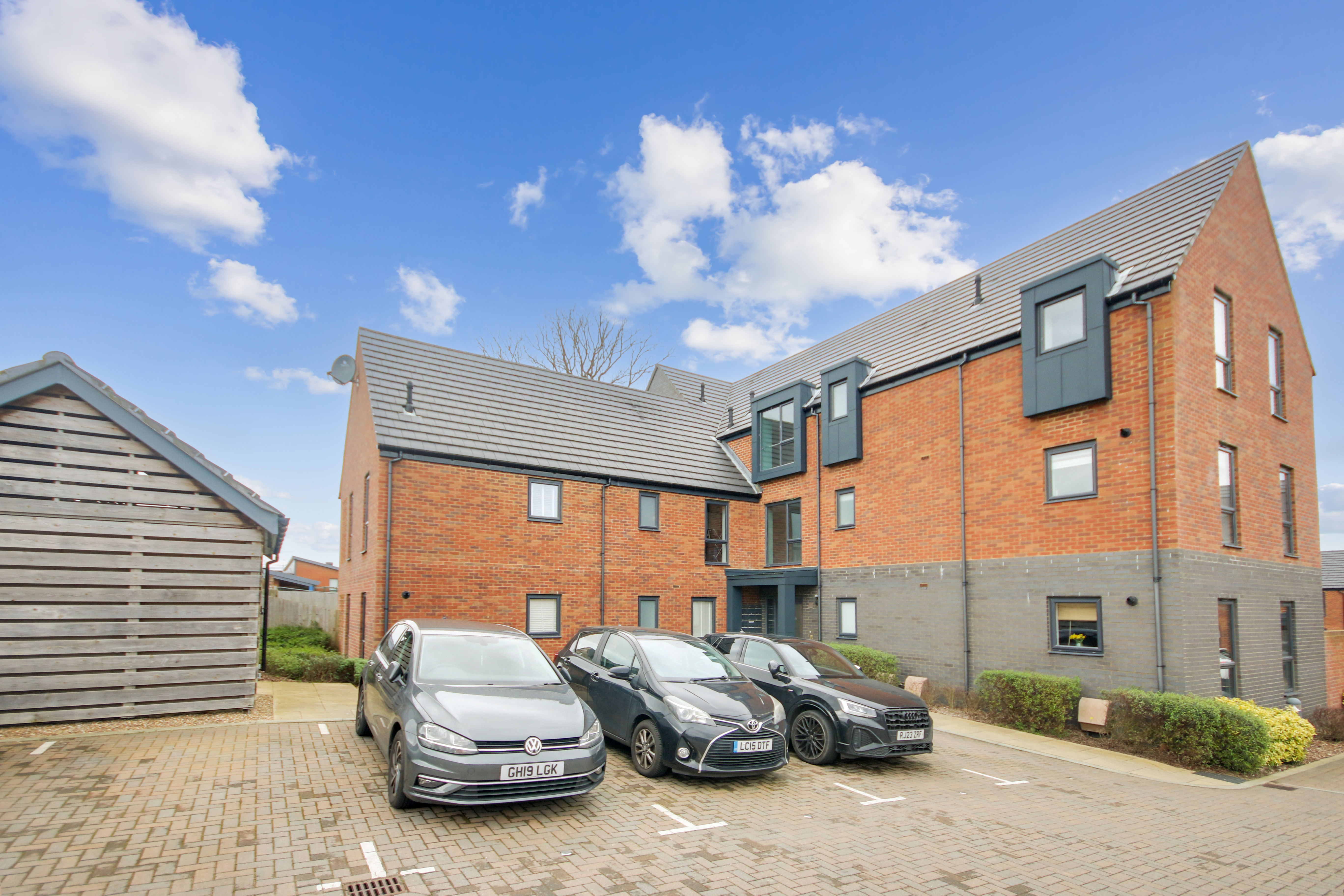 Cheerio Lane, Pease Pottage, West Sussex