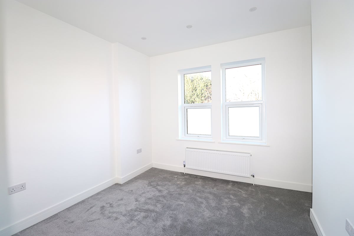 Fleet Road, FARNBOROUGH, GU14 9RU