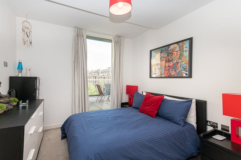 1 bedroom(s) apartment to sale in Bristol Walk, Kilburn, London-image 4
