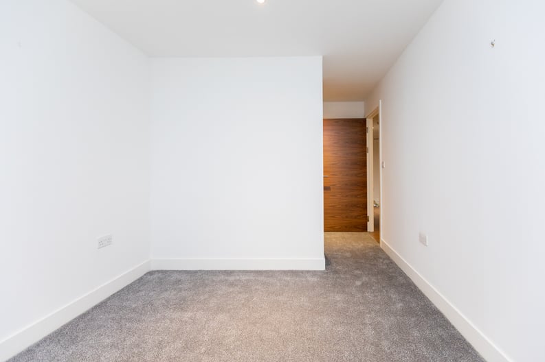 2 bedroom(s) apartment to sale in Bromyard Avenue, Acton, London-image 7