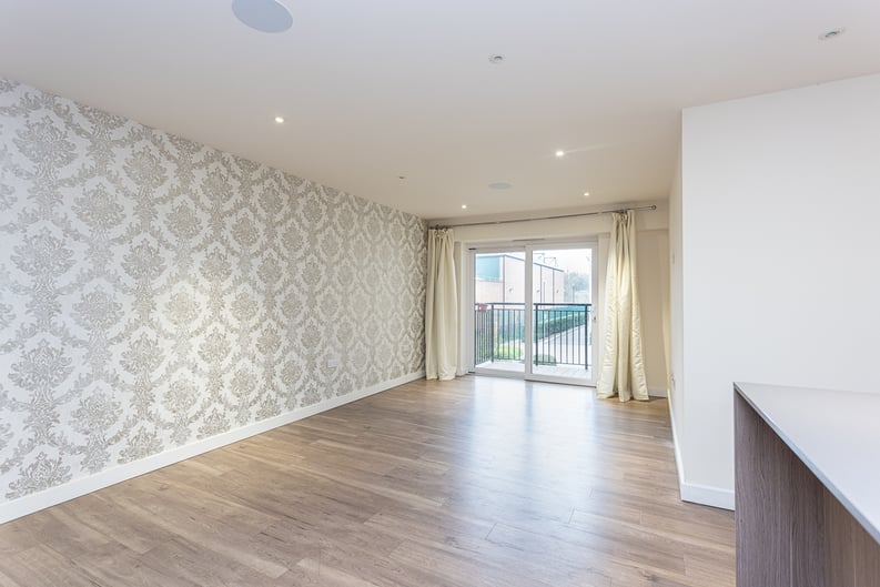 2 bedroom(s) apartment to sale in Beaufort Square, Colindale, London-image 16