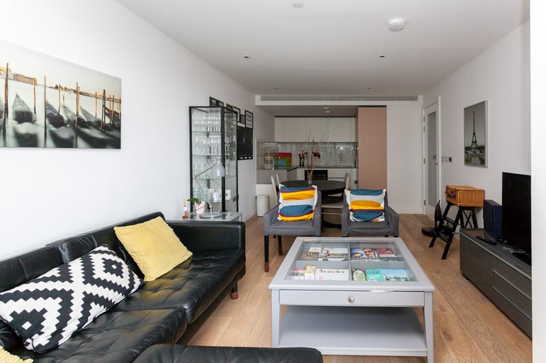 2 bedroom(s) apartment to sale in Nine Elms Lane, Vauxhall, London-image 1