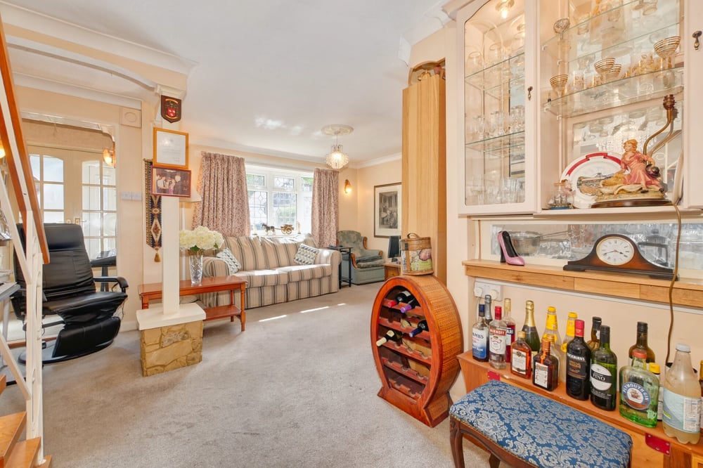 Property Details for Harebeating Crescent Hailsham East Sussex BN27