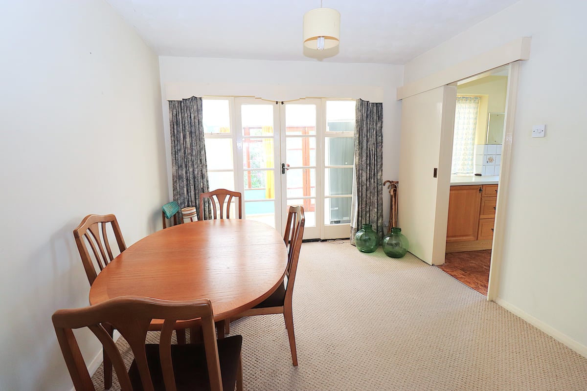 Giffard Drive, Farnborough, GU14 8PU