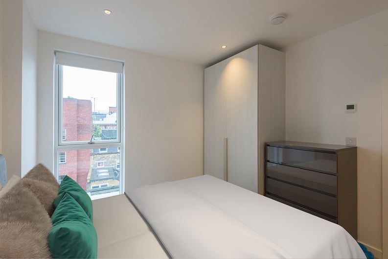 2 bedroom(s) apartment to sale in Hand Axe Yard, Kings Cross, London-image 13