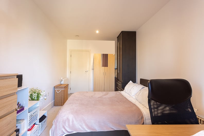 2 bedroom(s) apartment to sale in Plumstead Road, Woolwich, London-image 12