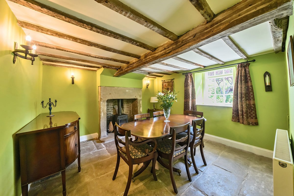 Priory Cottage, Pontefract Road, Pontefract, WF7 7EF