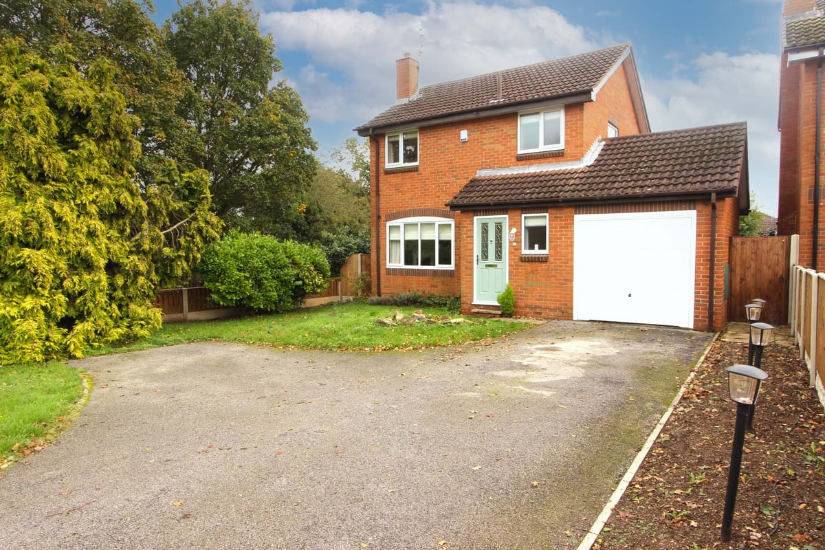 3 bedroom detached house for sale, Gleneagles Drive, Bessacarr, Doncaster The Property Hive