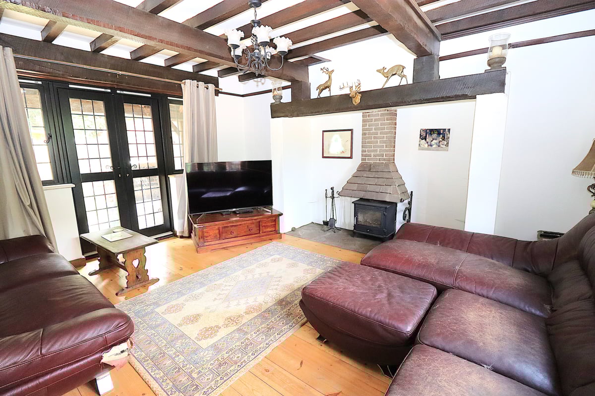 Farnborough Road, Farnborough, GU14 7JL