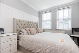 Oakwood House | Thumbnail