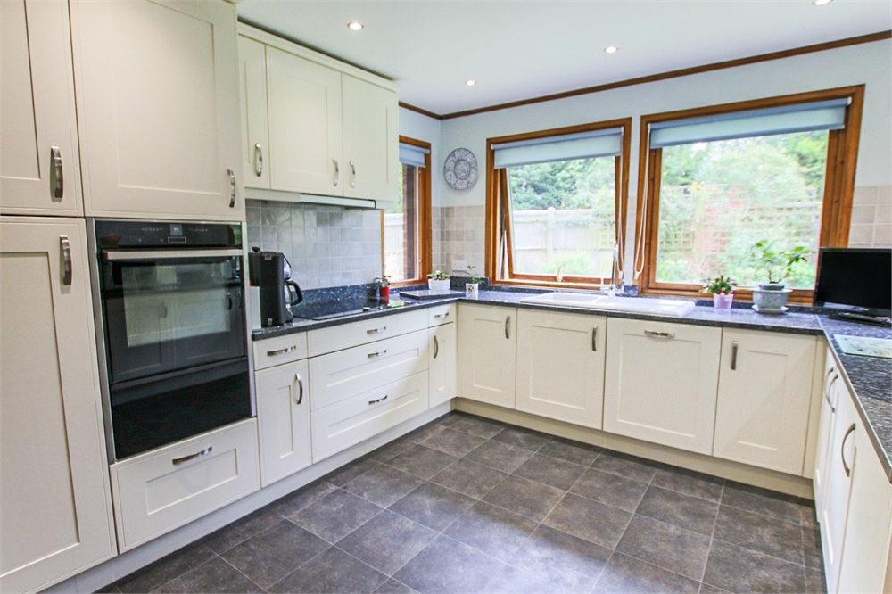 Fermandy Lane, Crawley, West Sussex