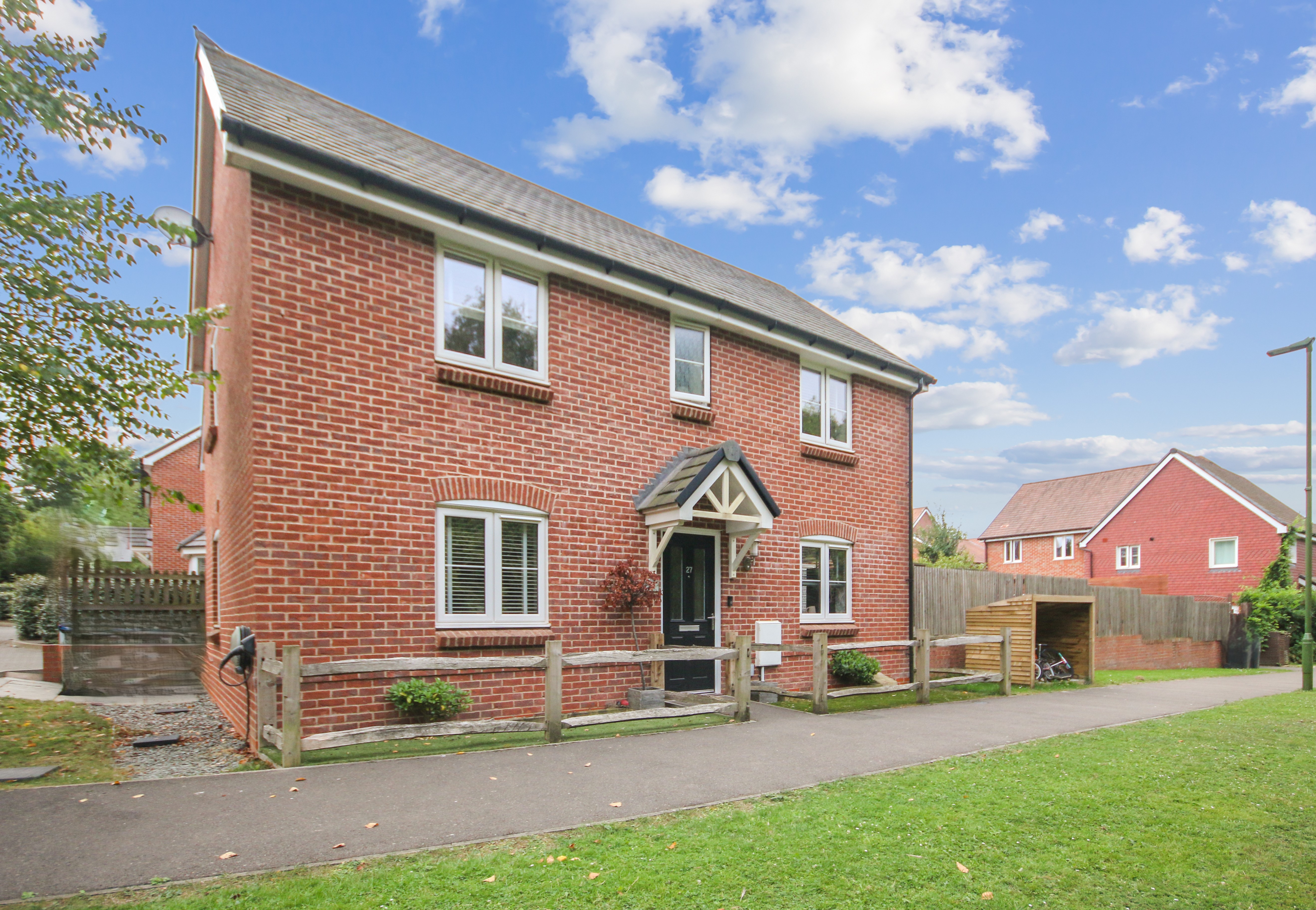 Acorn Avenue, Crawley, West Sussex