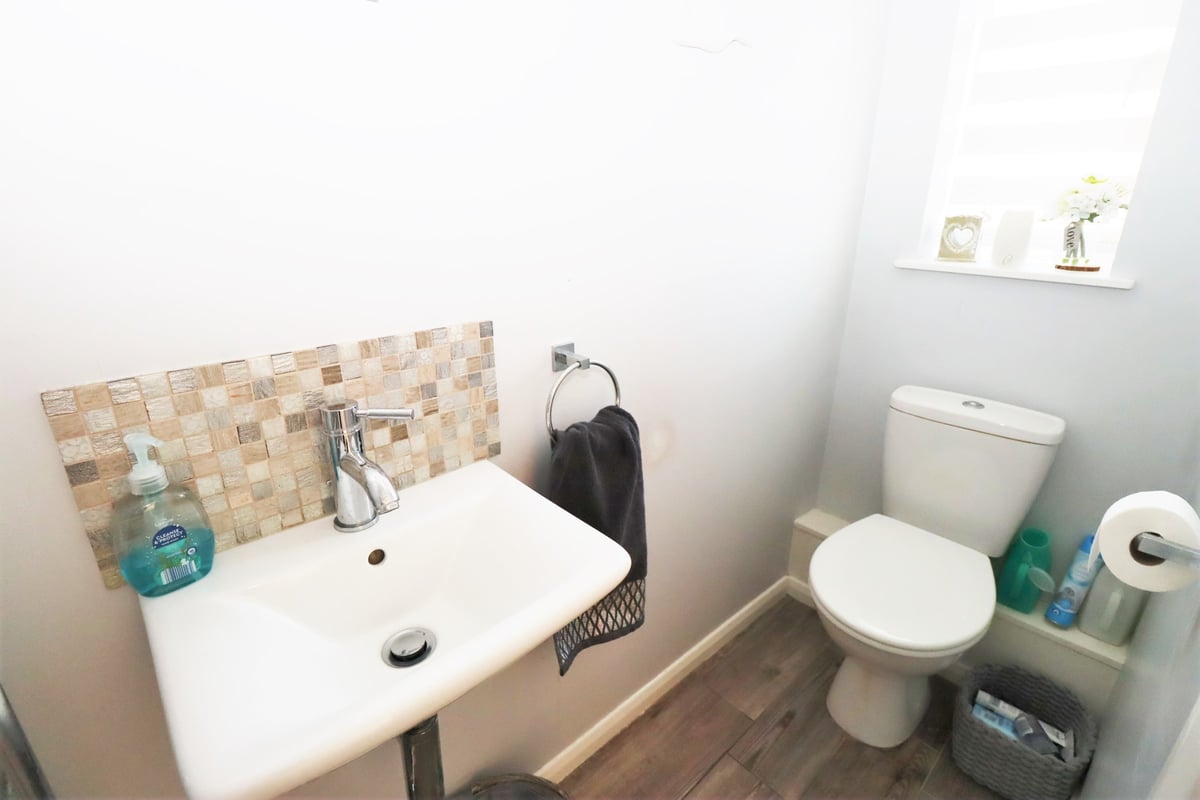 Ryves Avenue, Yateley, GU46 6FD