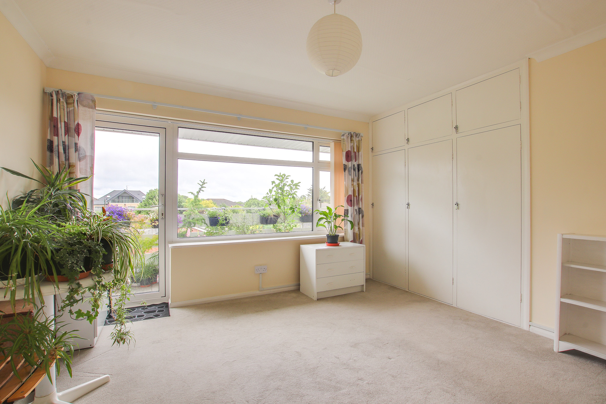 2 Bed Property for sale in New Milton Spencers