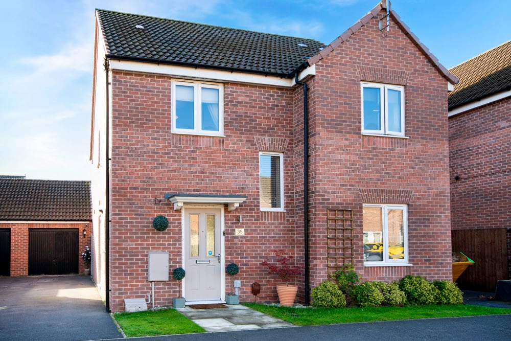 Blue Albion Street, Retford, DN22 7WZ