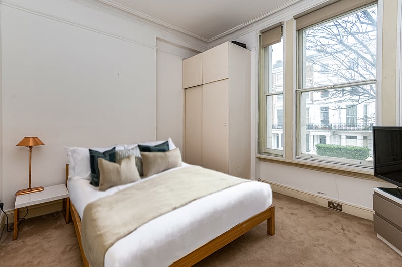 2 bedroom(s) apartment to sale in Elsham Road, West Kensington-image 6