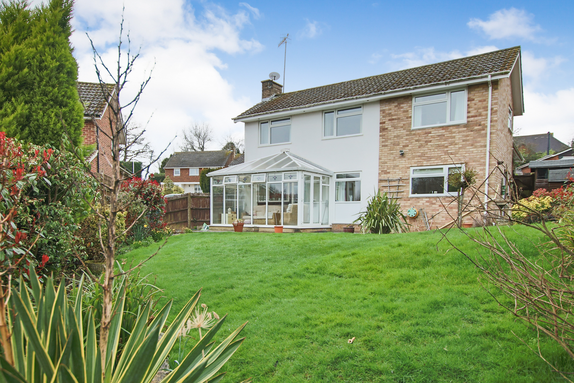 Fulmar Drive, East Grinstead, West Sussex