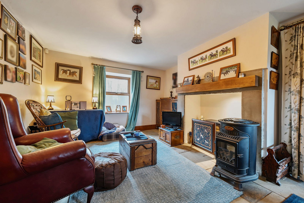 North Farm with Land, Hargreaves Fold Lane, Rossendale, BB4 9RU