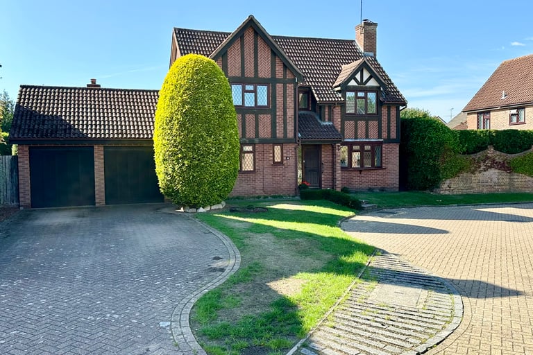 FRIMLEY, £700,000