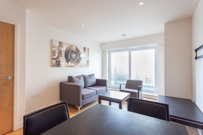 1 bedroom(s) apartment to sale in Heritage Avenue, London-image 6