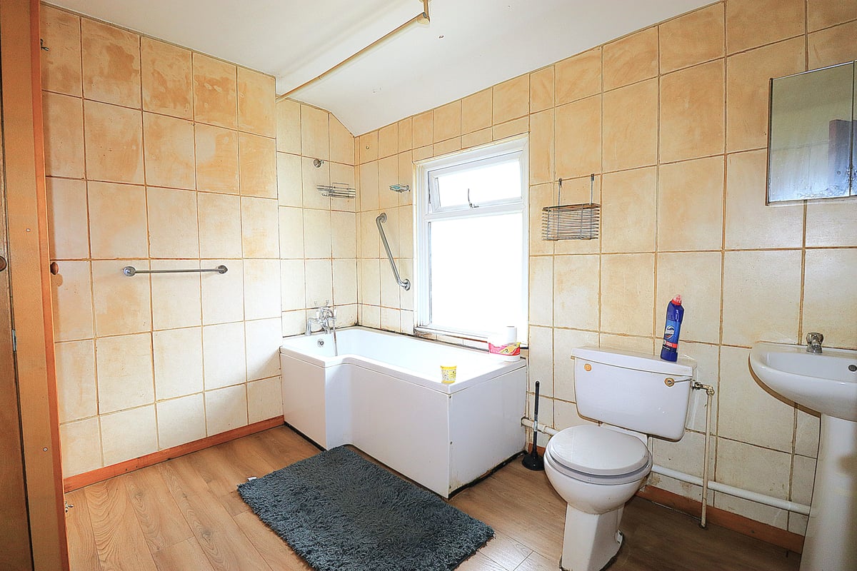  Cross Street, FARNBOROUGH, GU14 6AB