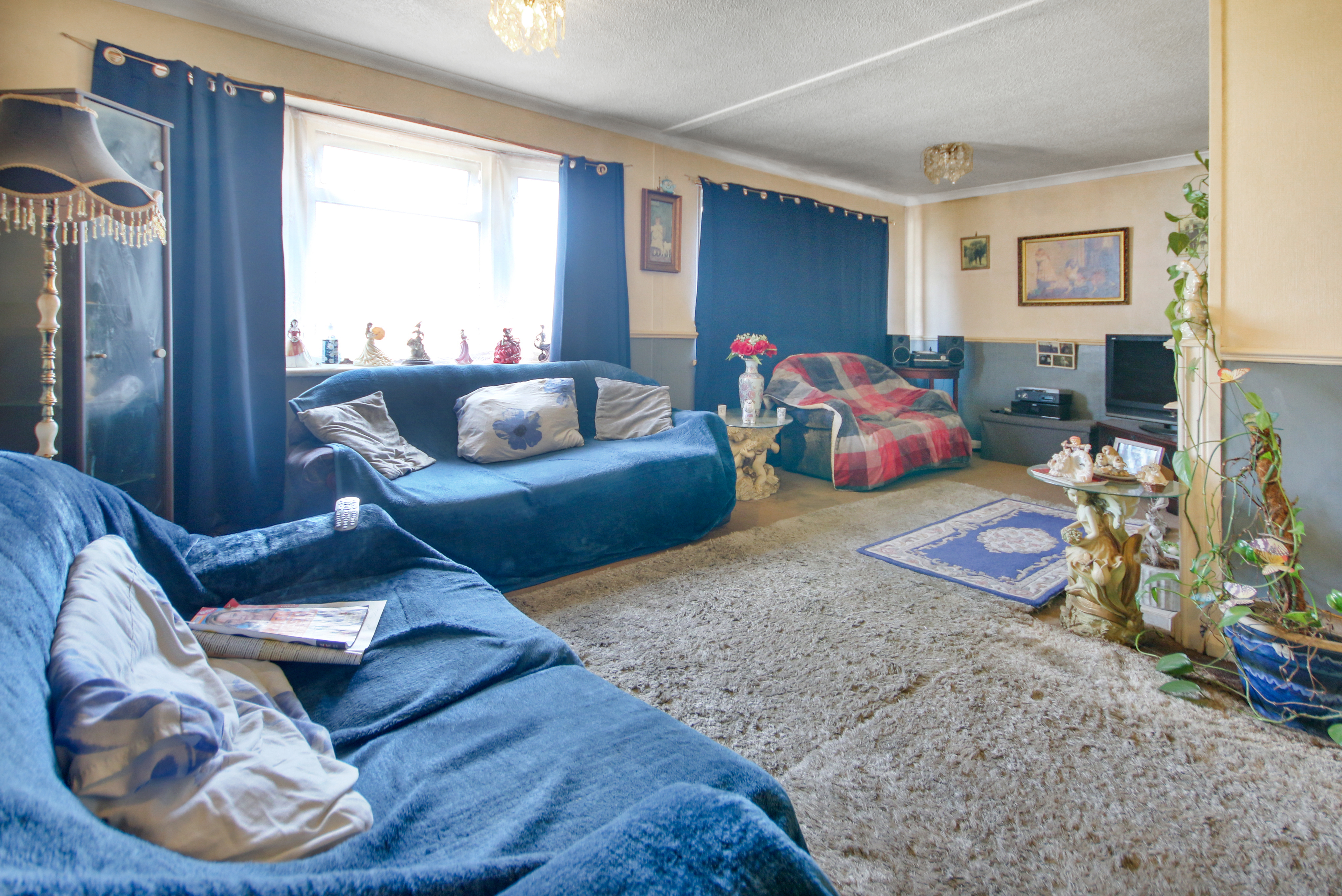 Meadowside Park, Lingfield, Surrey