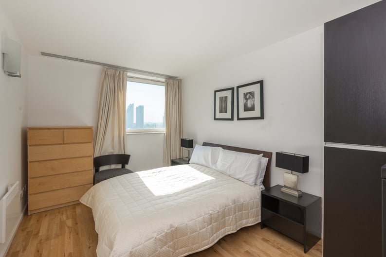 2 bedroom(s) apartment to sale in Westminster Bridge Road, Lambeth, London-image 3
