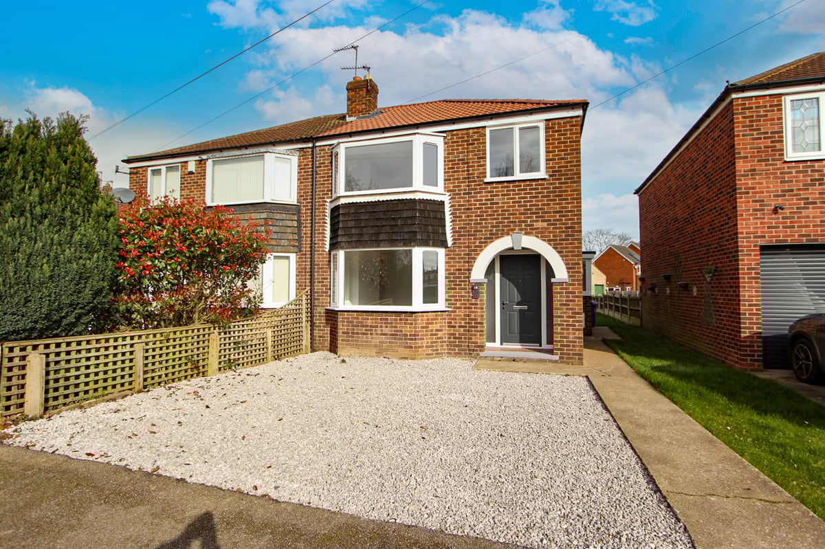 3 bedroom semidetached house for sale, The Boulevard, Edenthorpe