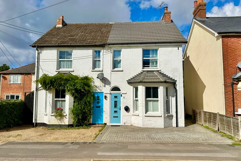 SANDHURST, £475,000