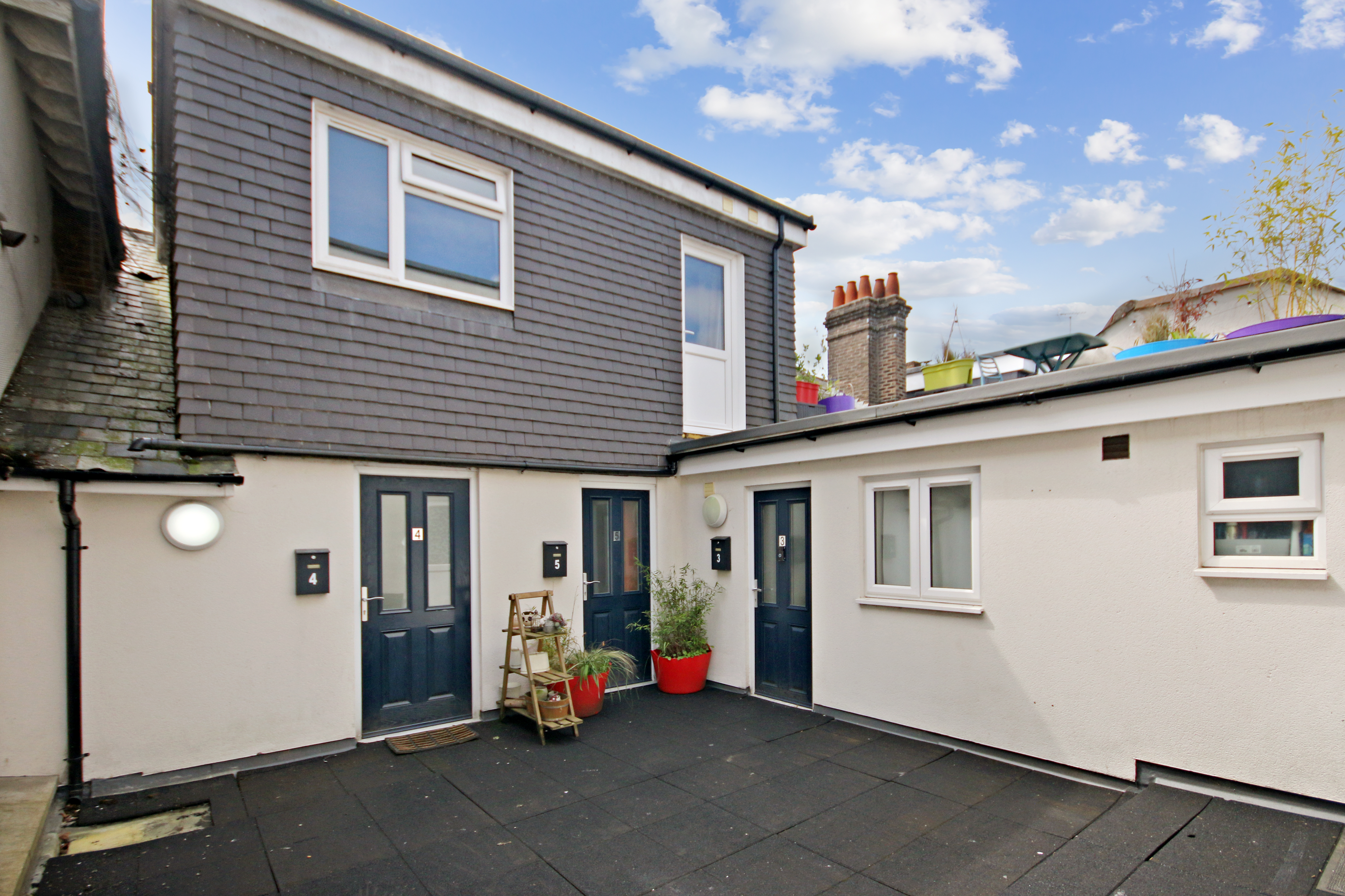 London Road, East Grinstead, West Sussex