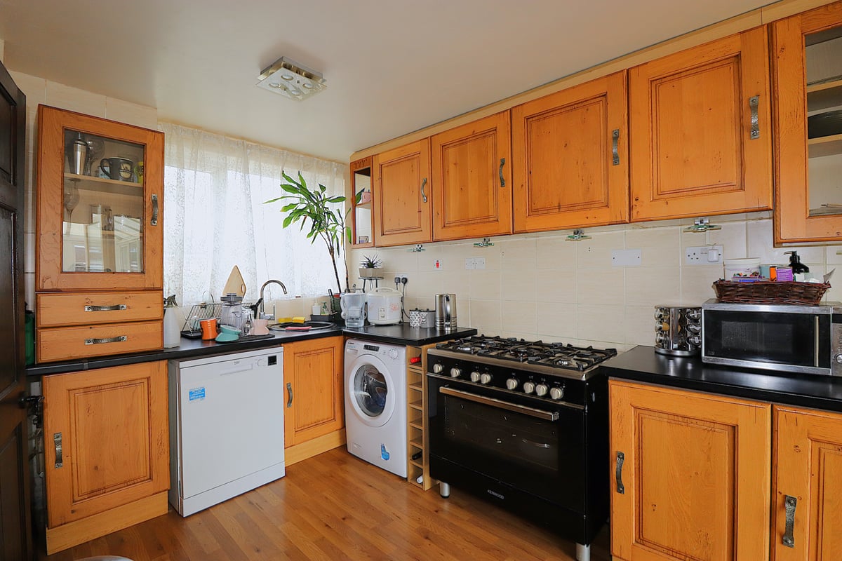 Bracklesham Close, FARNBOROUGH, GU14 8LP