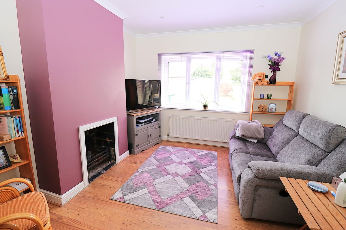 Park Road, Farnborough, GU14 6JG