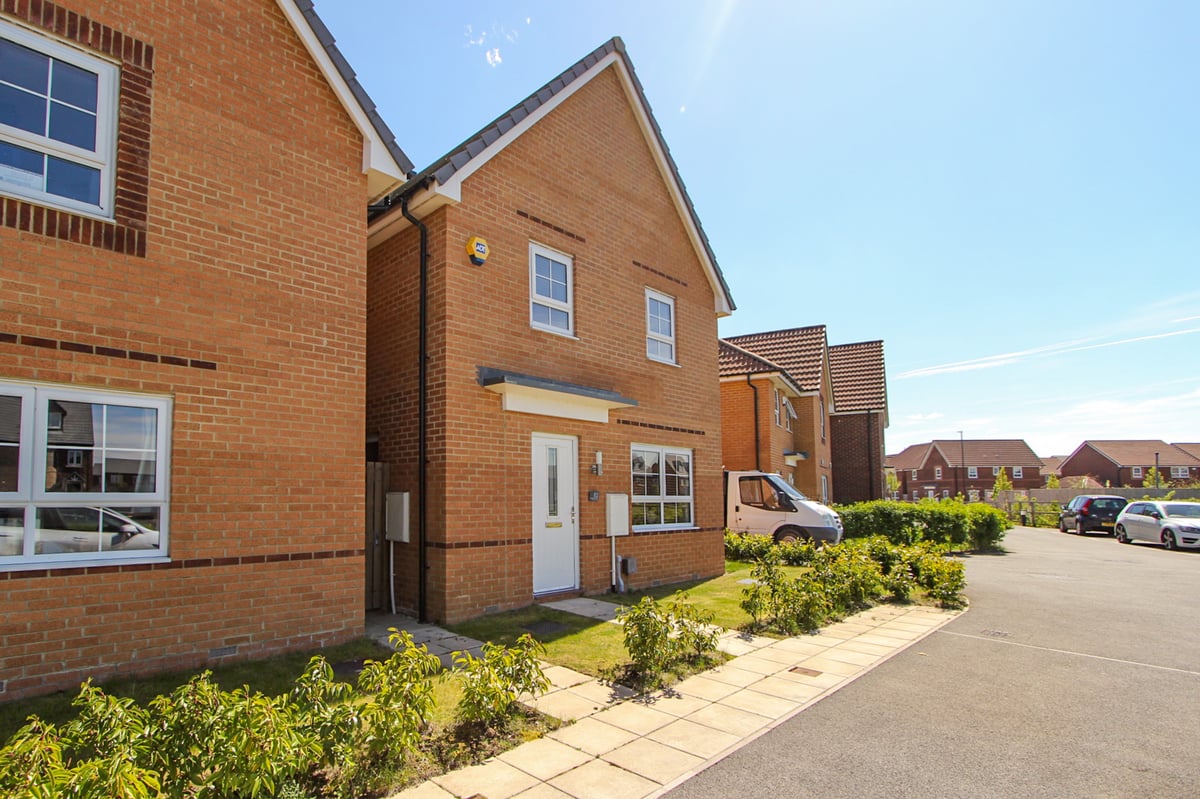 4 bedroom detached house for sale, Davy Road, New Rossington, Doncaster