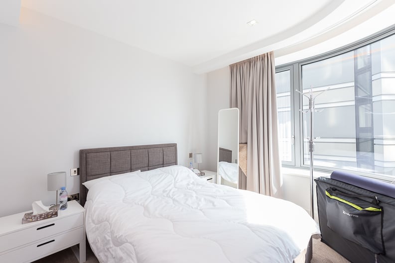 3 bedroom(s) apartment to sale in Albert Embankment, Vauxhall-image 4