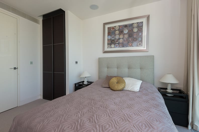 3 bedroom(s) apartment to sale in St George Wharf, Vauxhall, London-image 23