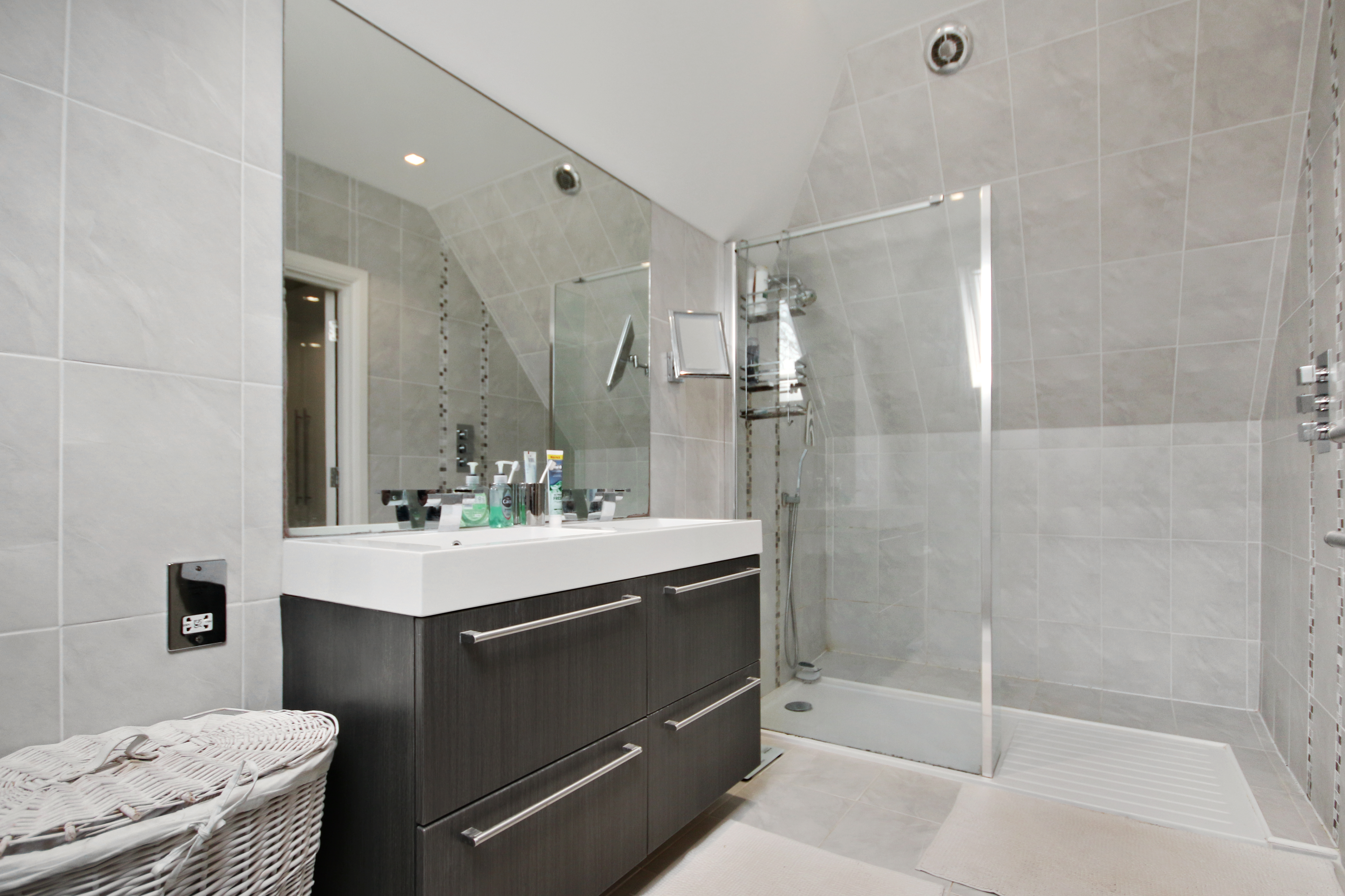 Lincolns Mead, Lingfield, Surrey