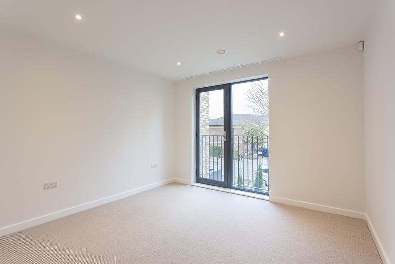 3 bedroom(s) apartment to sale in Victoria Drive, Southfields, London-image 4