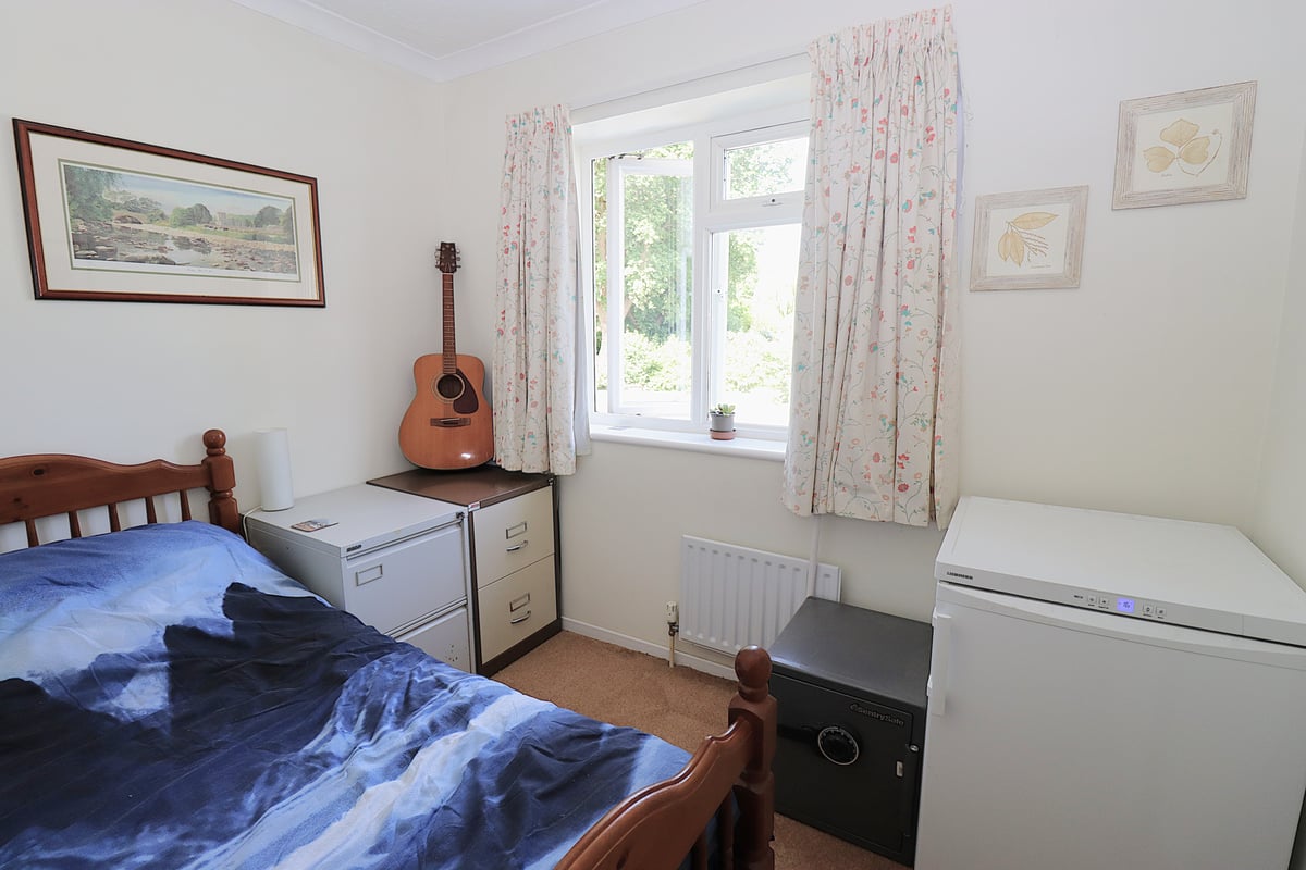 Southwood Road, Farnborough, GU14 0JQ