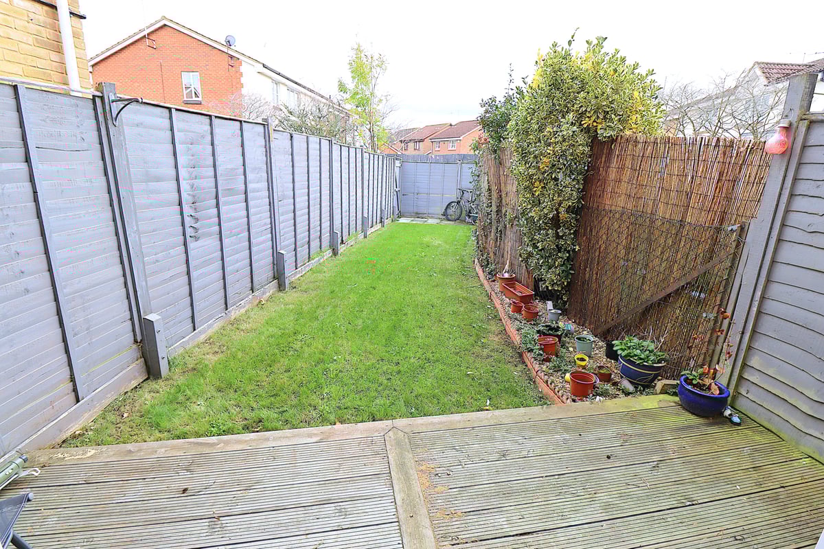 Richmond Close, Farnborough, GU14 0RH