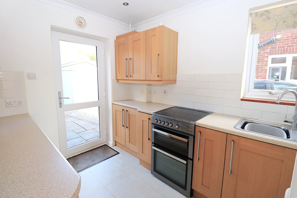 Southwood Road, Farnborough, GU14 0JQ