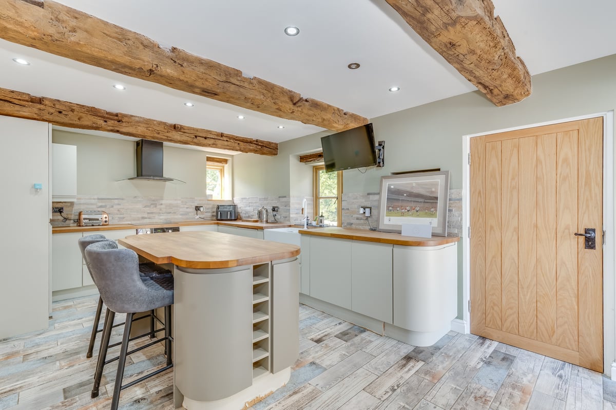 Snell House Farm, Bank Side, Sheffield, S35 0DA