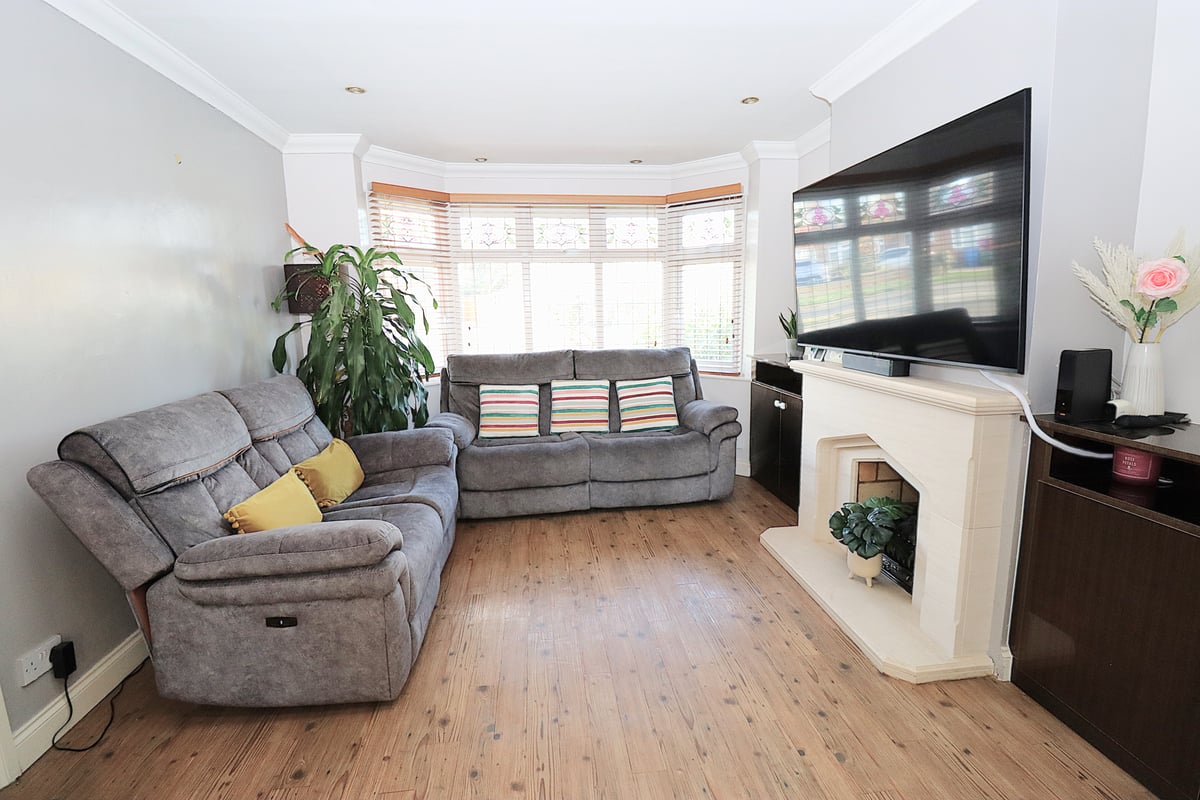 Blunden Road, Farnborough, GU14 8QW