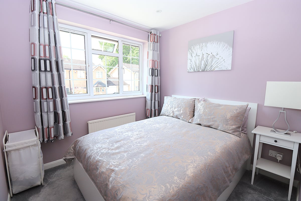 The Potteries, Farnborough, GU14 9JR