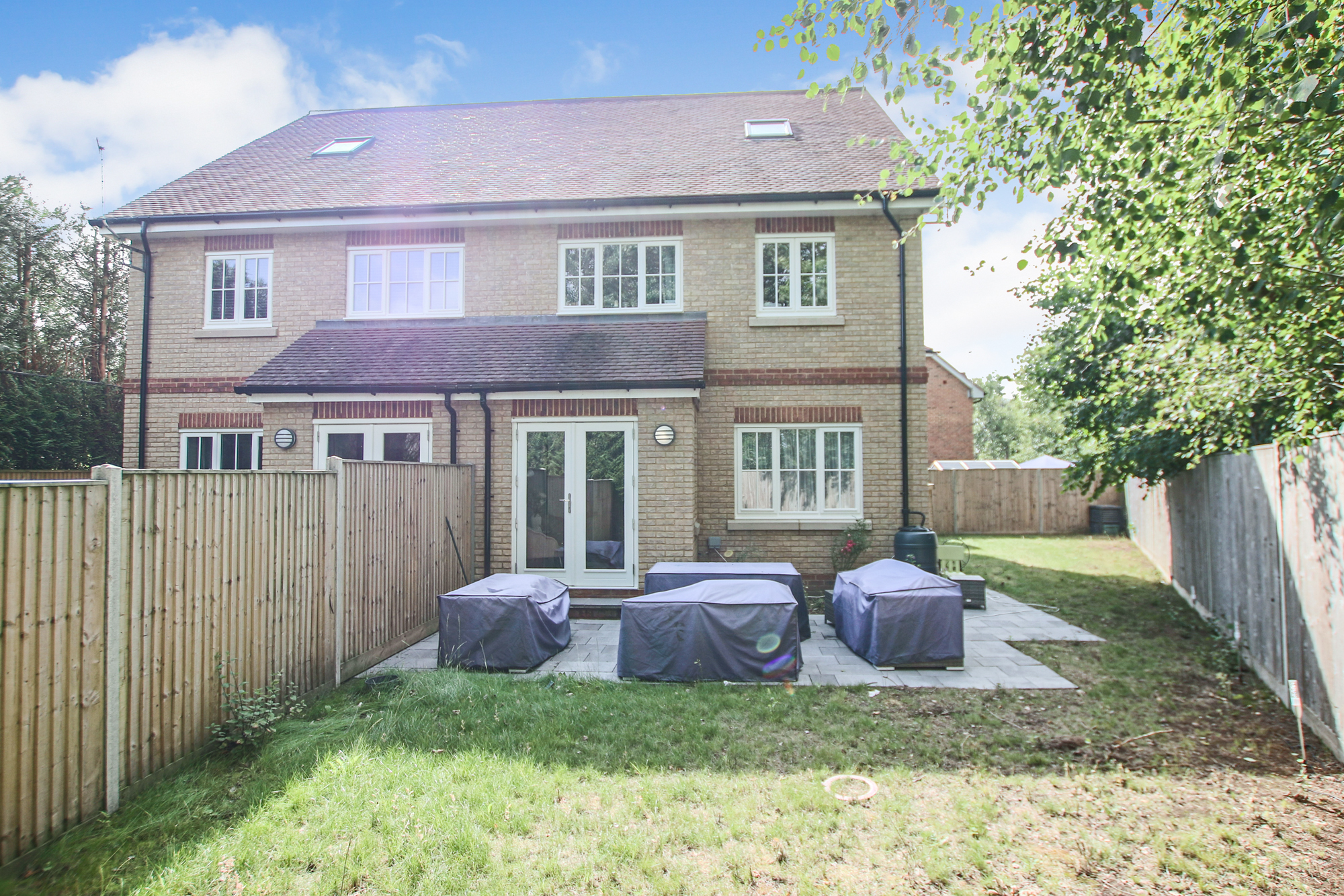 Wallis Mews, East Grinstead, West Sussex