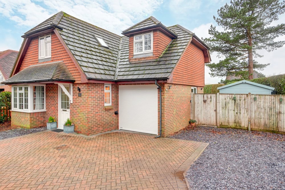 Property Details for Burwash Road Heathfield East Sussex TN21 8QU