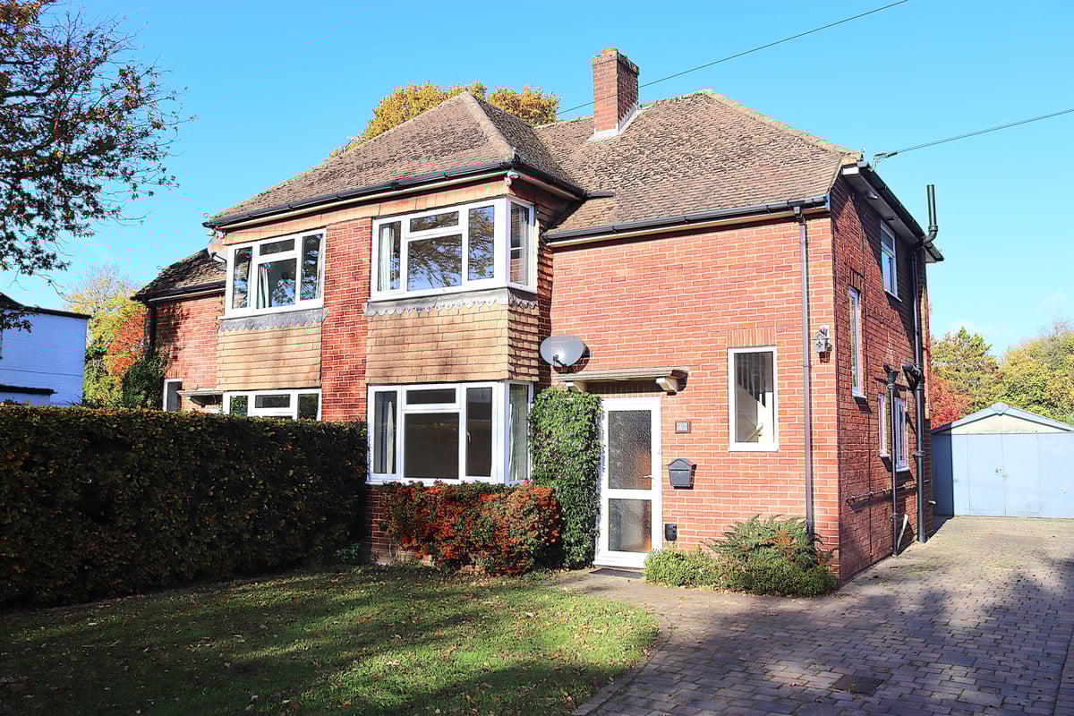 Southwood Road, Farnborough, GU14 0JQ
