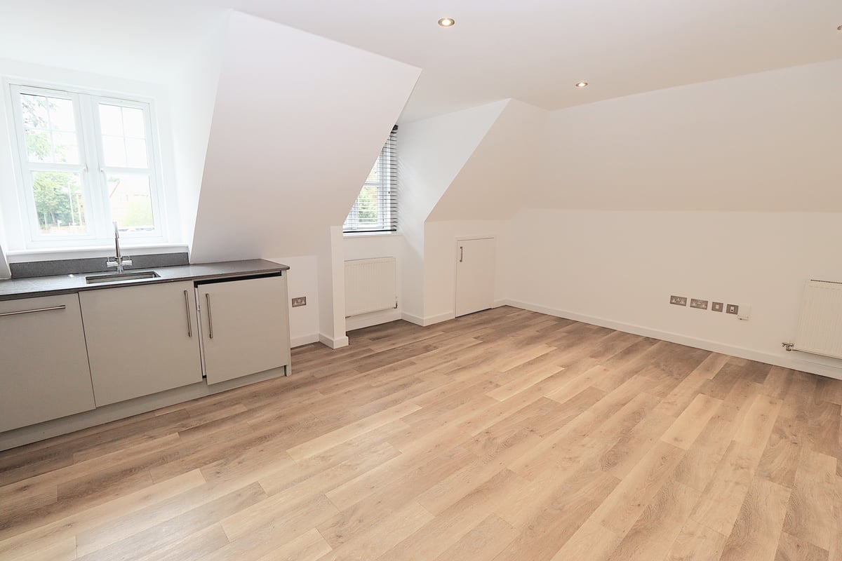 Flat 5, Ward Court, 2 Rectory Road, Farnborough, GU14 7DG