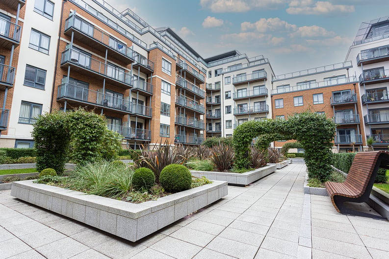 2 bedroom(s) apartment to sale in Aerodrome Road, Colindale, London-image 19